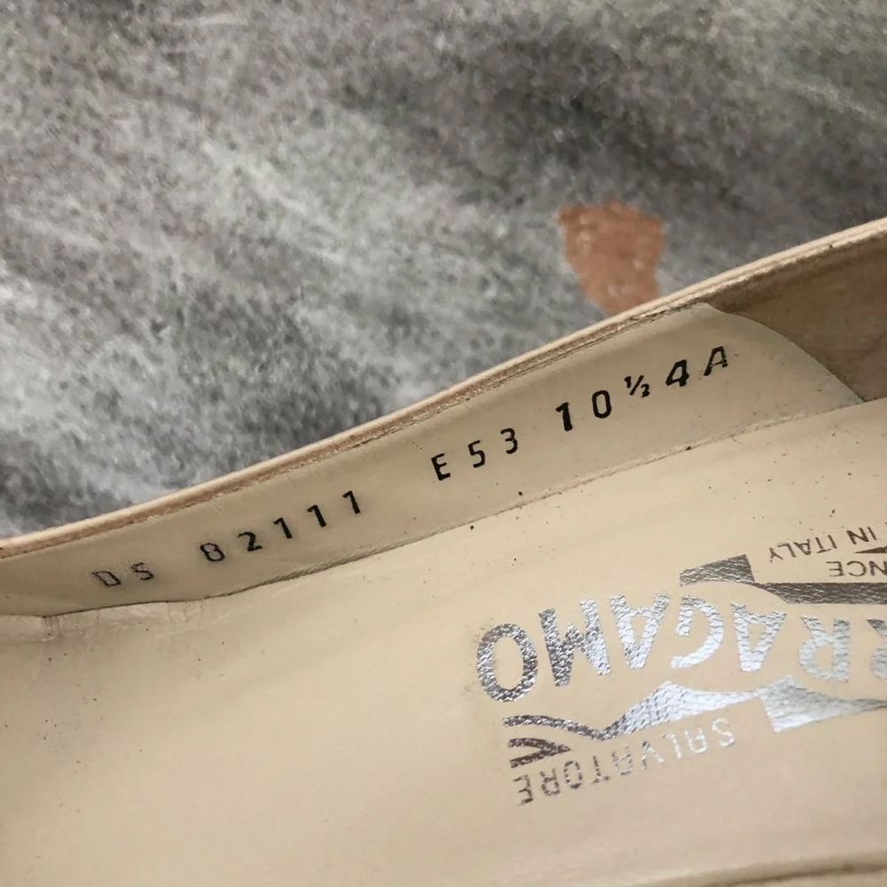 Salvatore Ferragamo Vintage Nude Color Block Heels - Picture 5 of 13